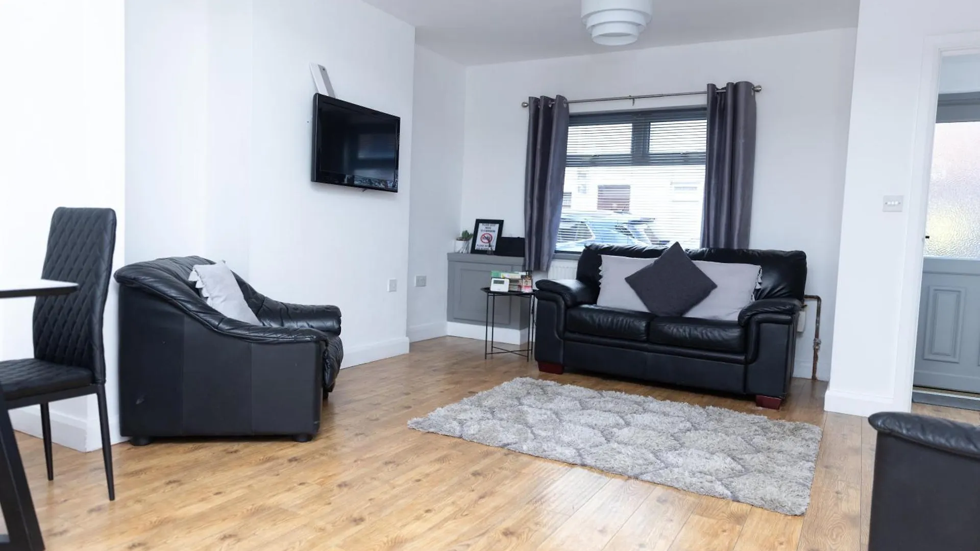 Cheerful 3-Bedroom Home With Free Street Parking Belfast Egyesült Királyság