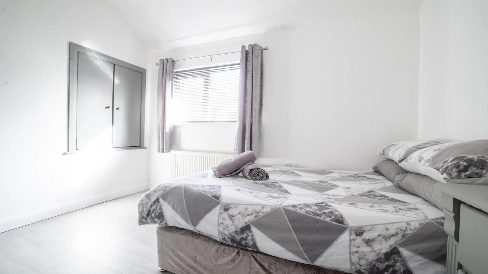 Apartman Cheerful 3-Bedroom Home With Free Street Parking Belfast Egyesült Királyság